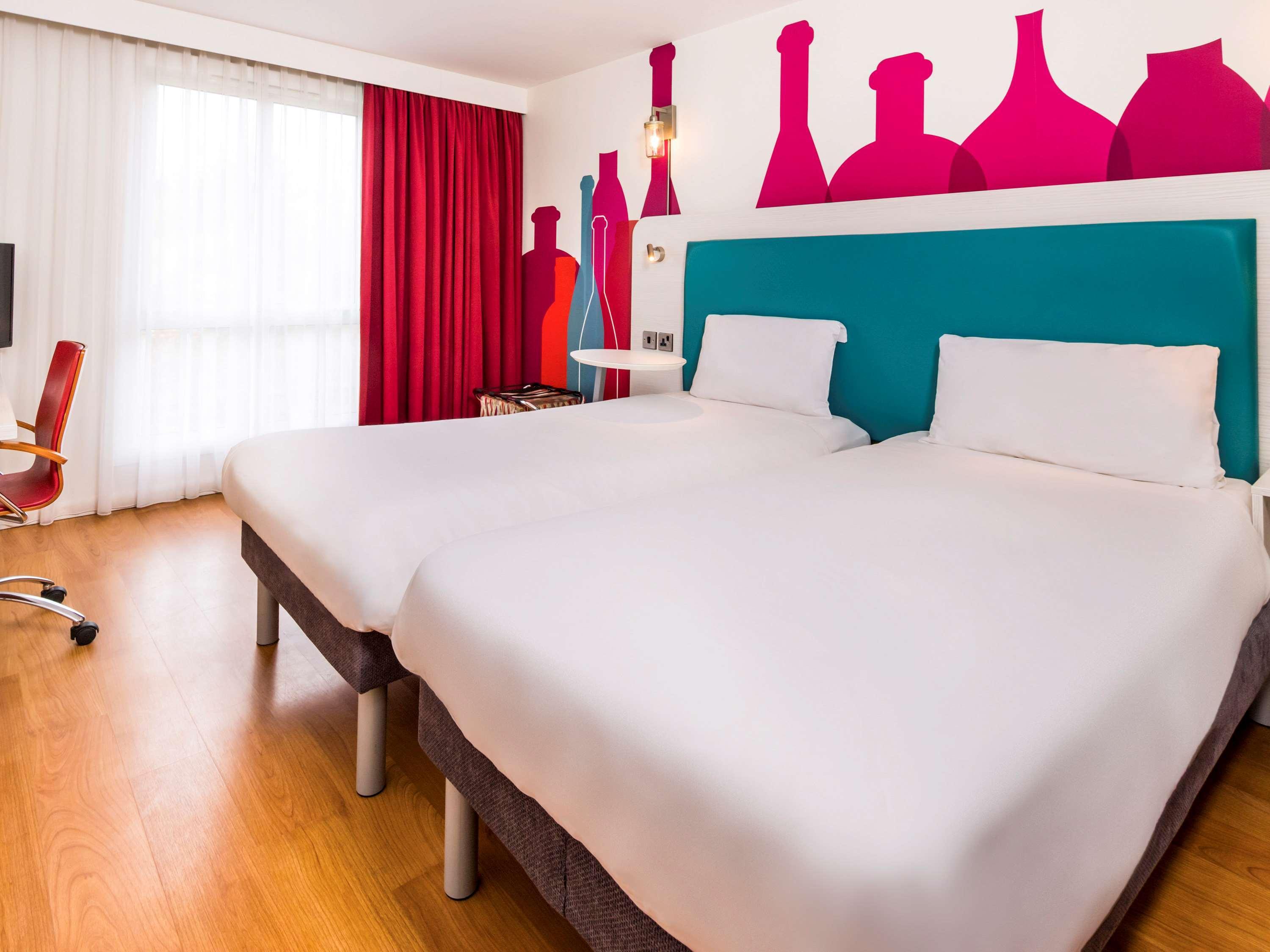 Ibis Styles Barnsley Hotel Exterior photo